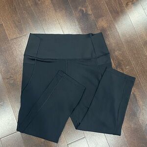 GAP compression workout leggings 7/8 EUC